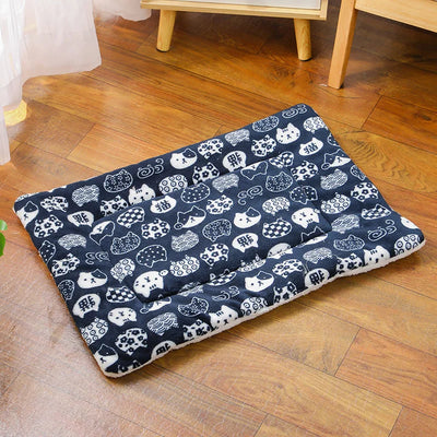 Flannel Pet Sleeping Mat Dog Bed Cat Litter Puppy Bed Dog Sofa Lovely Mattress Cushion for Small Large Dog Blanket Pet Supplies