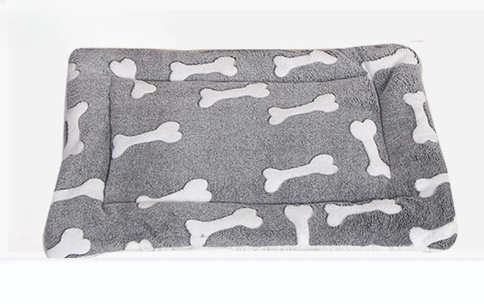 Pet Sleeping Mat Dog Bed Cat Bed Soft Hair Thickened Blanket Pad Fleece Home Washable Warm Bear Pattern Blanket Pet Supplies