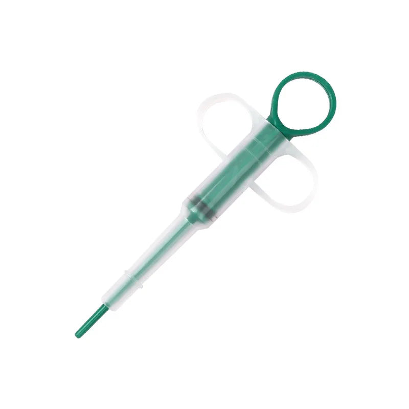 Integrated pet medicine dispenser, cat and dog syringe, cat pill syringe, dropper, deworming feeder