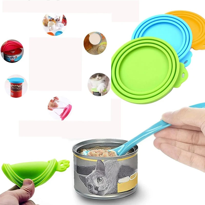 2pcs/set Reusable Pet Food Can Cover Silicone Dogs Cats Storage Tin Cap Lid Seal Cover with Spoon